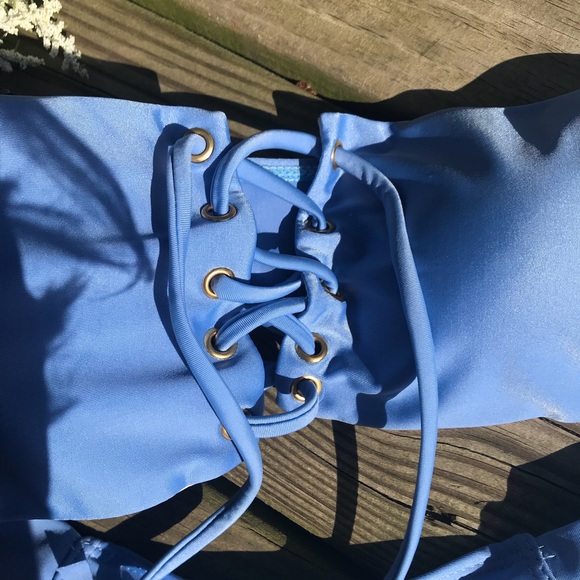 Bikini - Picture 2 of 5